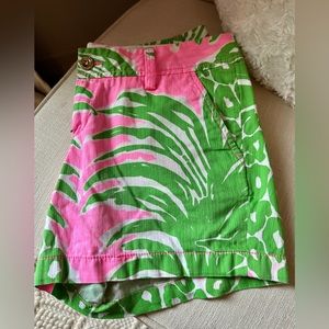Lilly Pulitzer shorts . Size 6